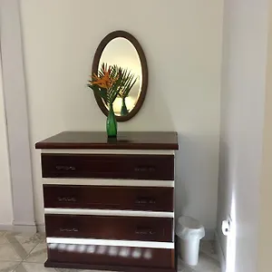 Apartment One Hamilton Place - Emerald 